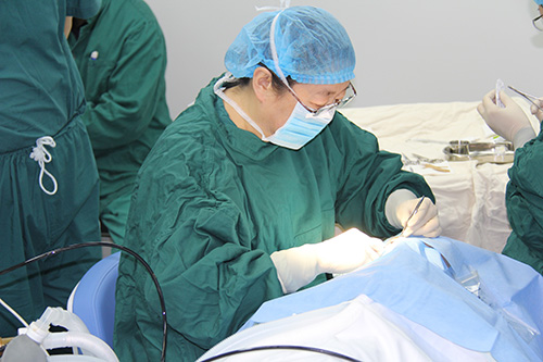 斜视二次矫正手术